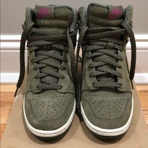 Nike Women’s Dunk SKU HI Olive Green Sneakers